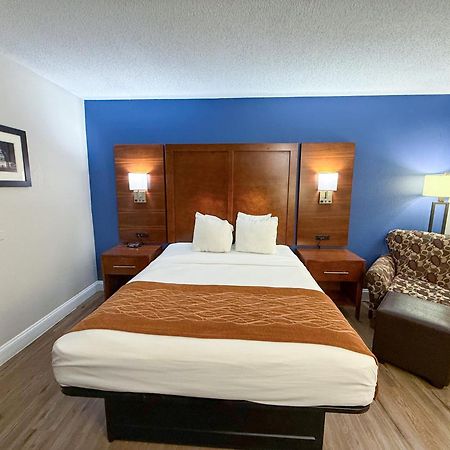 Comfort Inn&Suites St. Louis-Hazelwood Exterior foto