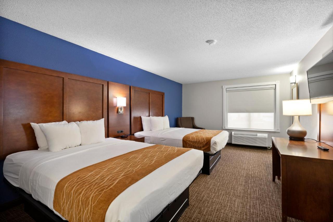 Comfort Inn&Suites St. Louis-Hazelwood Exterior foto