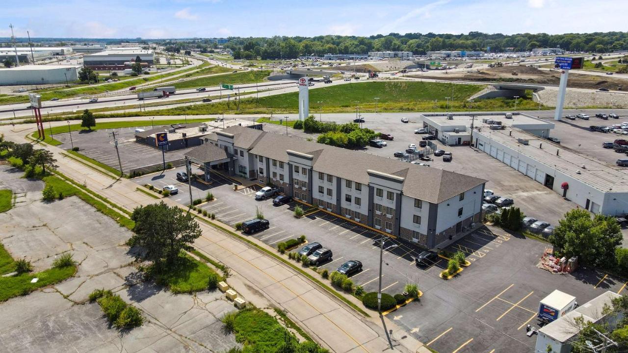 Comfort Inn&Suites St. Louis-Hazelwood Exterior foto