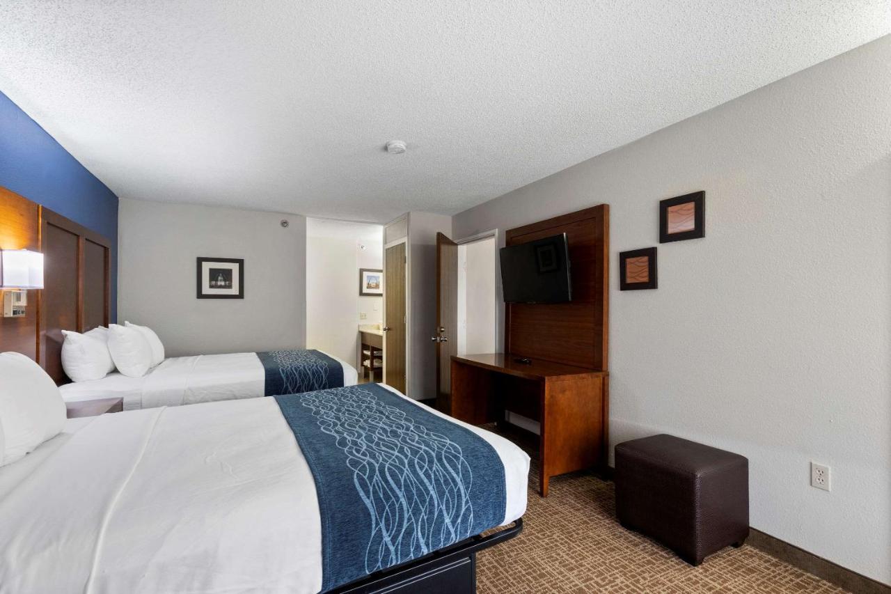 Comfort Inn&Suites St. Louis-Hazelwood Exterior foto