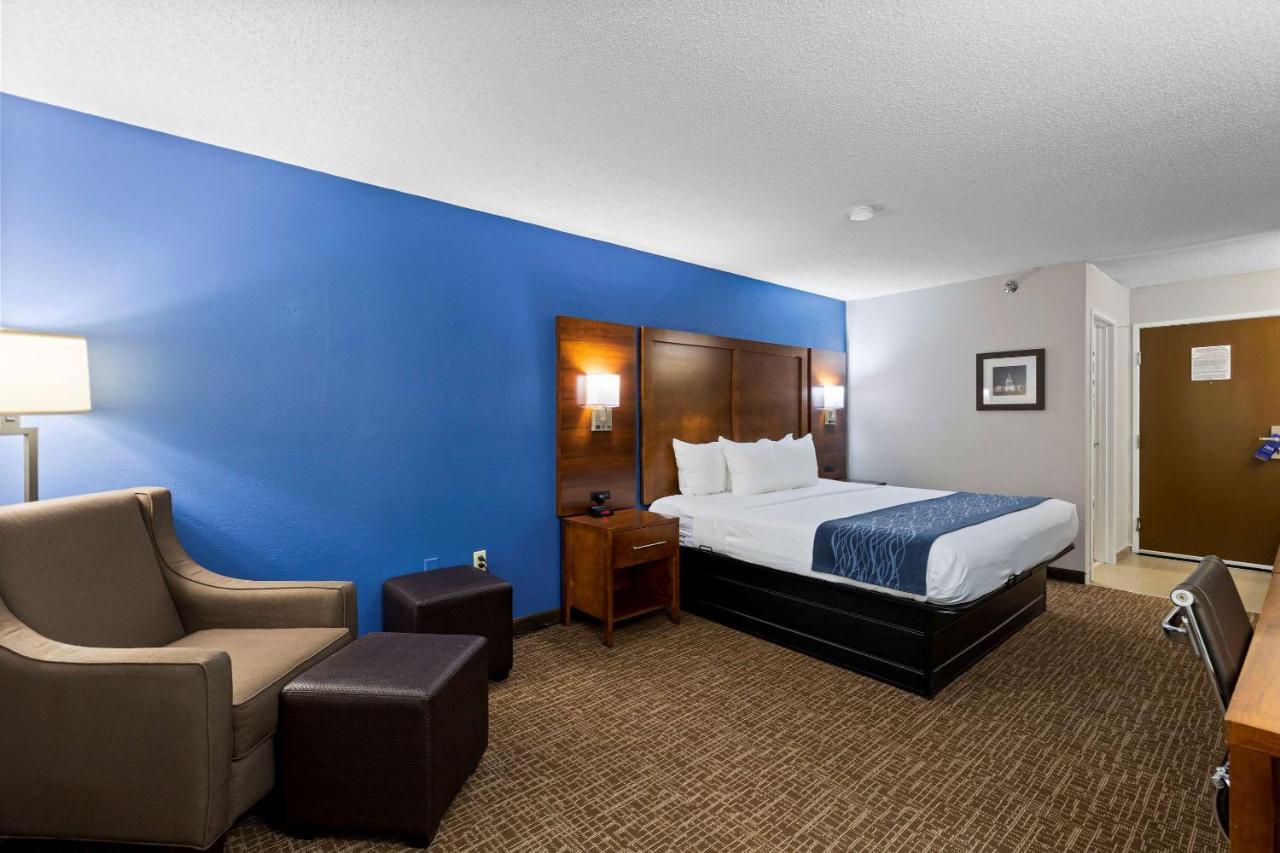 Comfort Inn&Suites St. Louis-Hazelwood Exterior foto