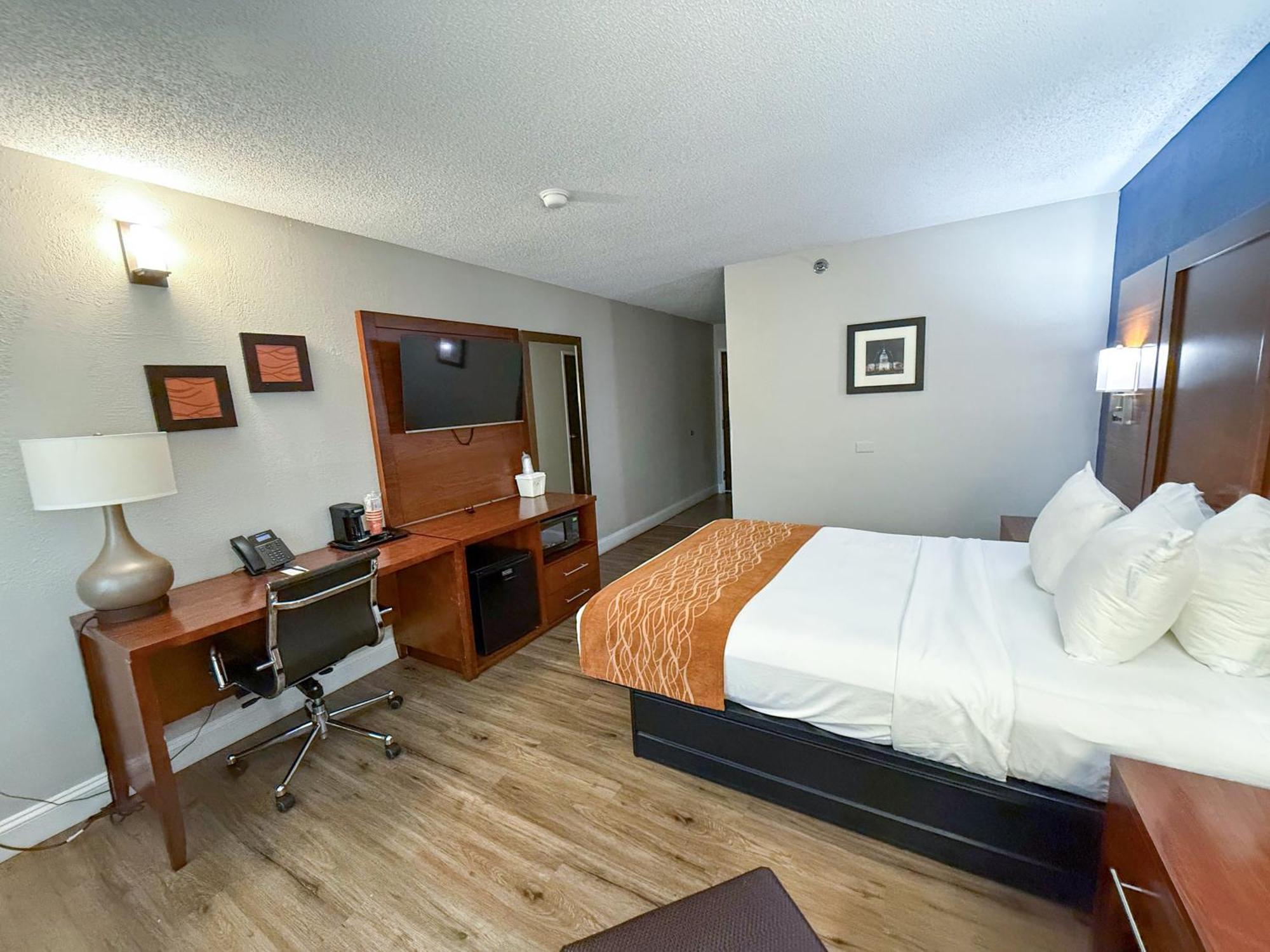 Comfort Inn&Suites St. Louis-Hazelwood Exterior foto