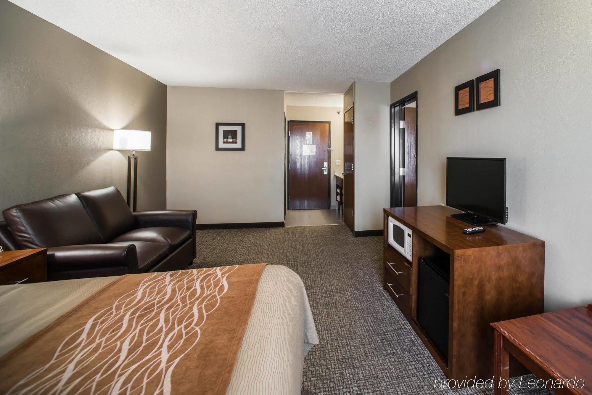 Comfort Inn&Suites St. Louis-Hazelwood Exterior foto