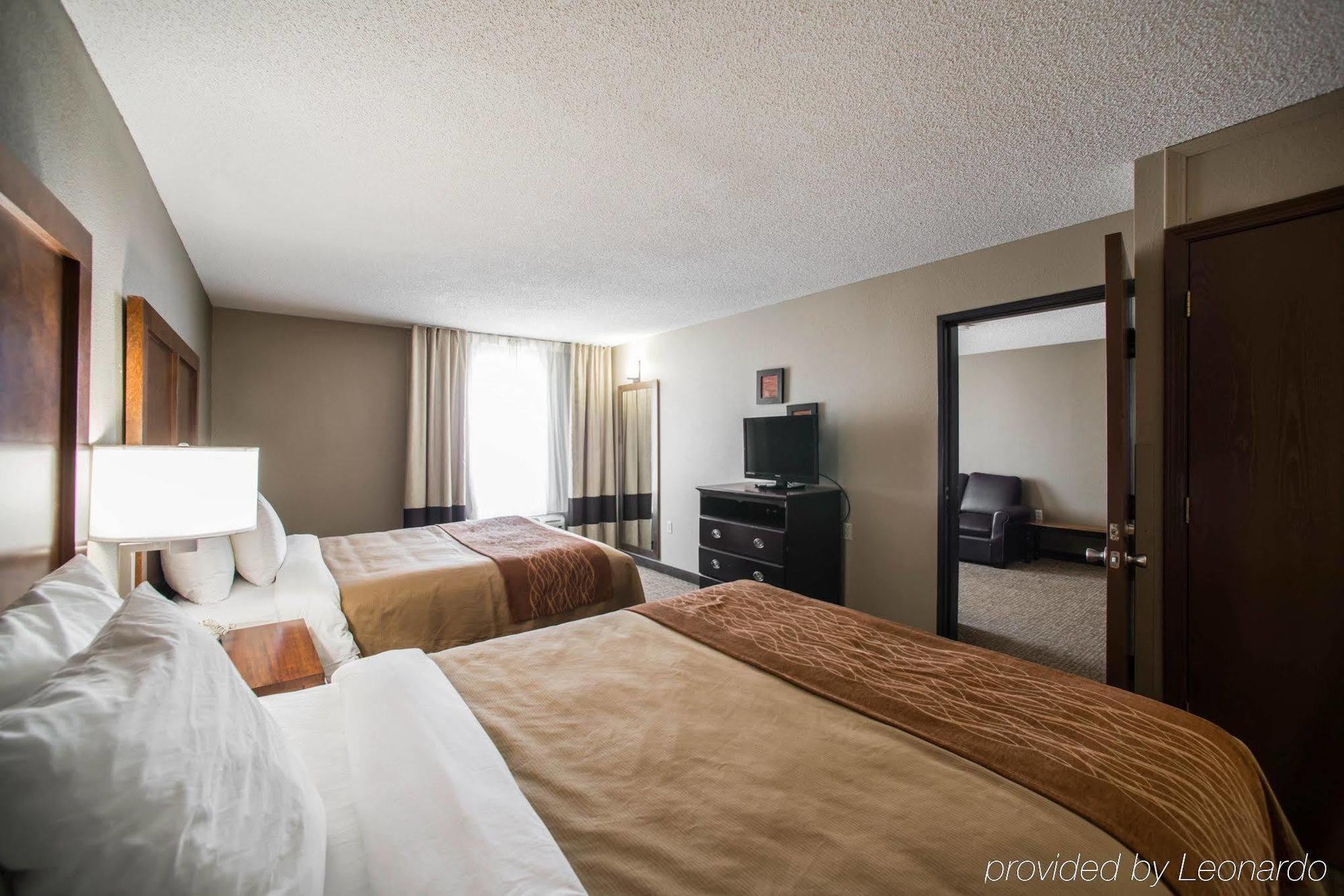 Comfort Inn&Suites St. Louis-Hazelwood Exterior foto