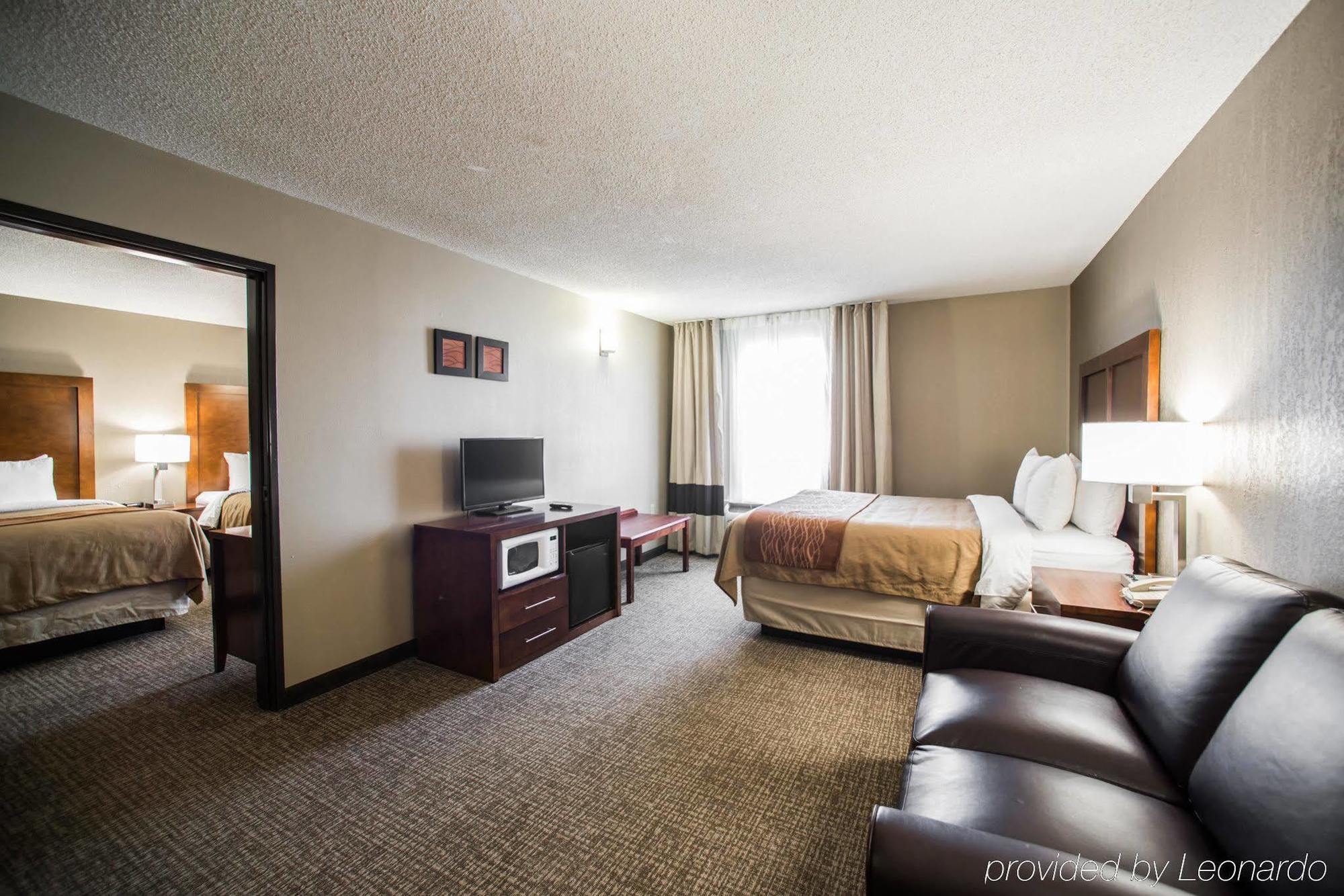 Comfort Inn&Suites St. Louis-Hazelwood Exterior foto